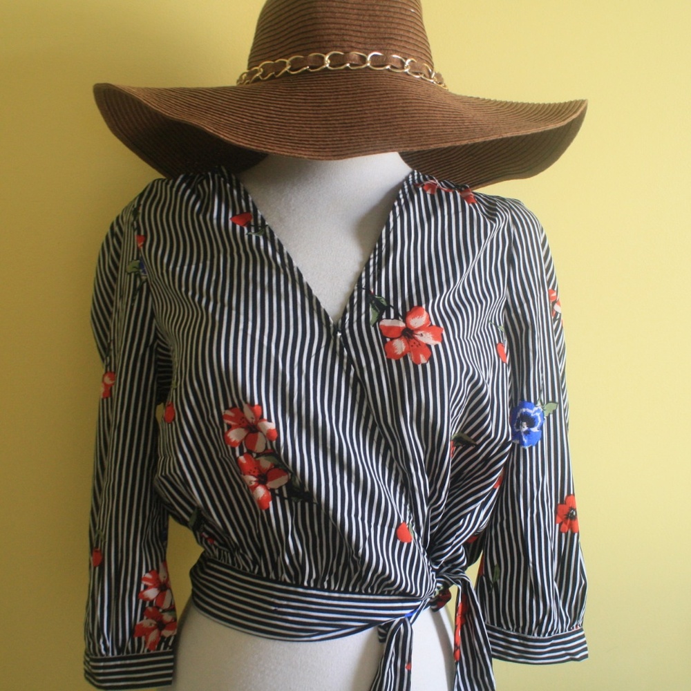 Beautiful Retro Wrap Shirt - Picture 1 of 7